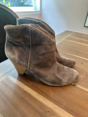 Matt Bernson Suede Ankle Boots Taupe Grey Cone Heel Size 9.5